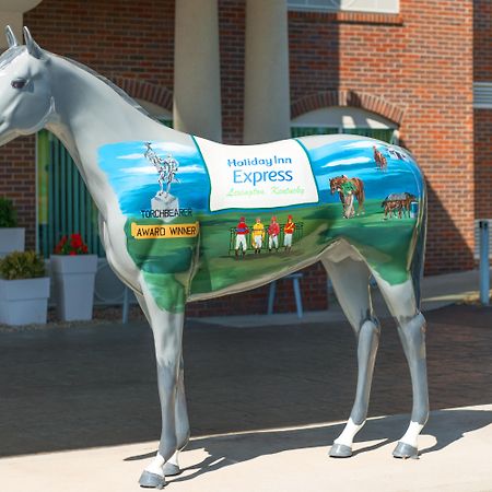 Holiday Inn Express & Suites Lexington Downtown Area-Keeneland By Ihg Exterior photo