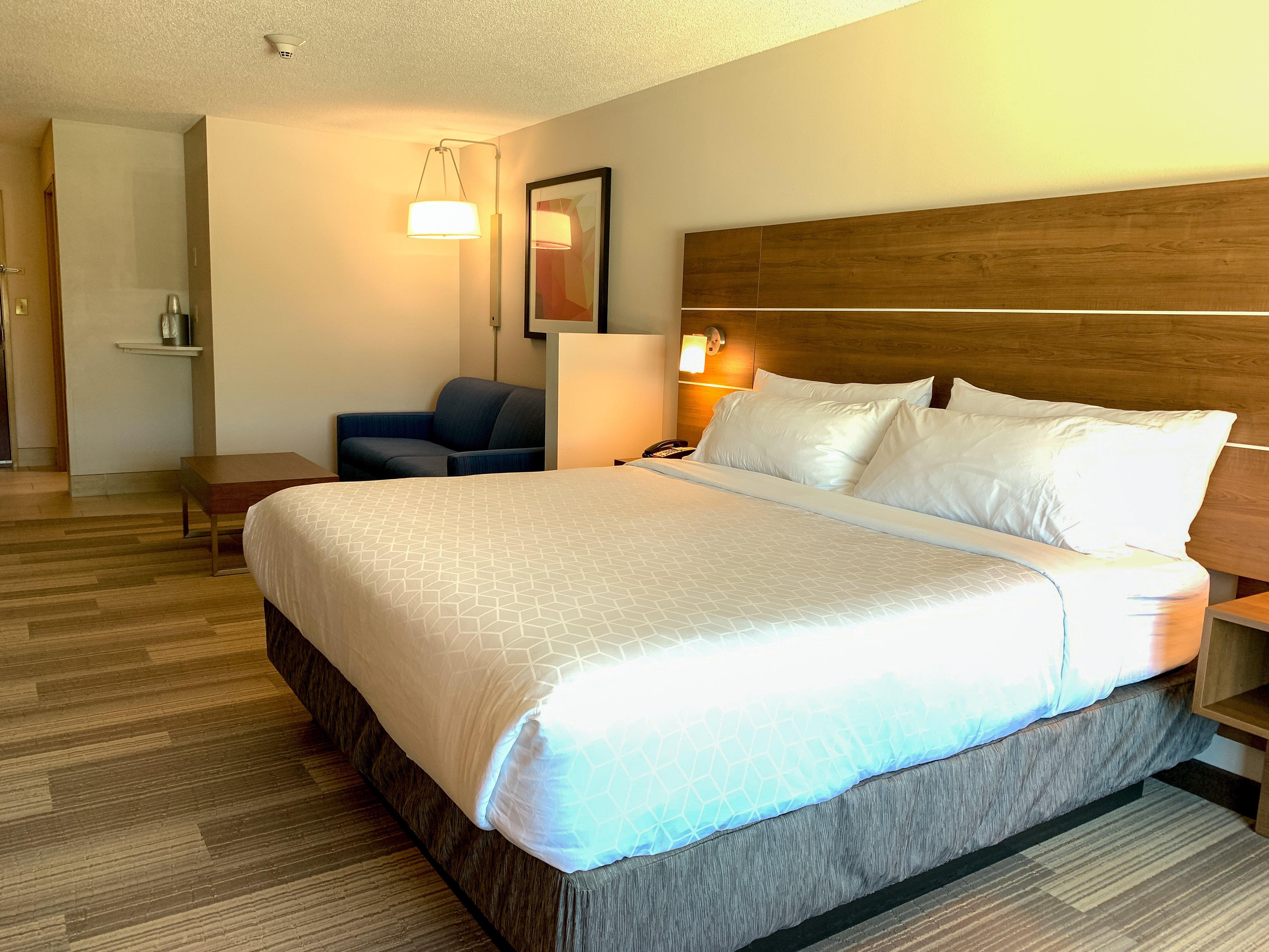 Holiday Inn Express & Suites Lexington Downtown Area-Keeneland By Ihg Exterior photo