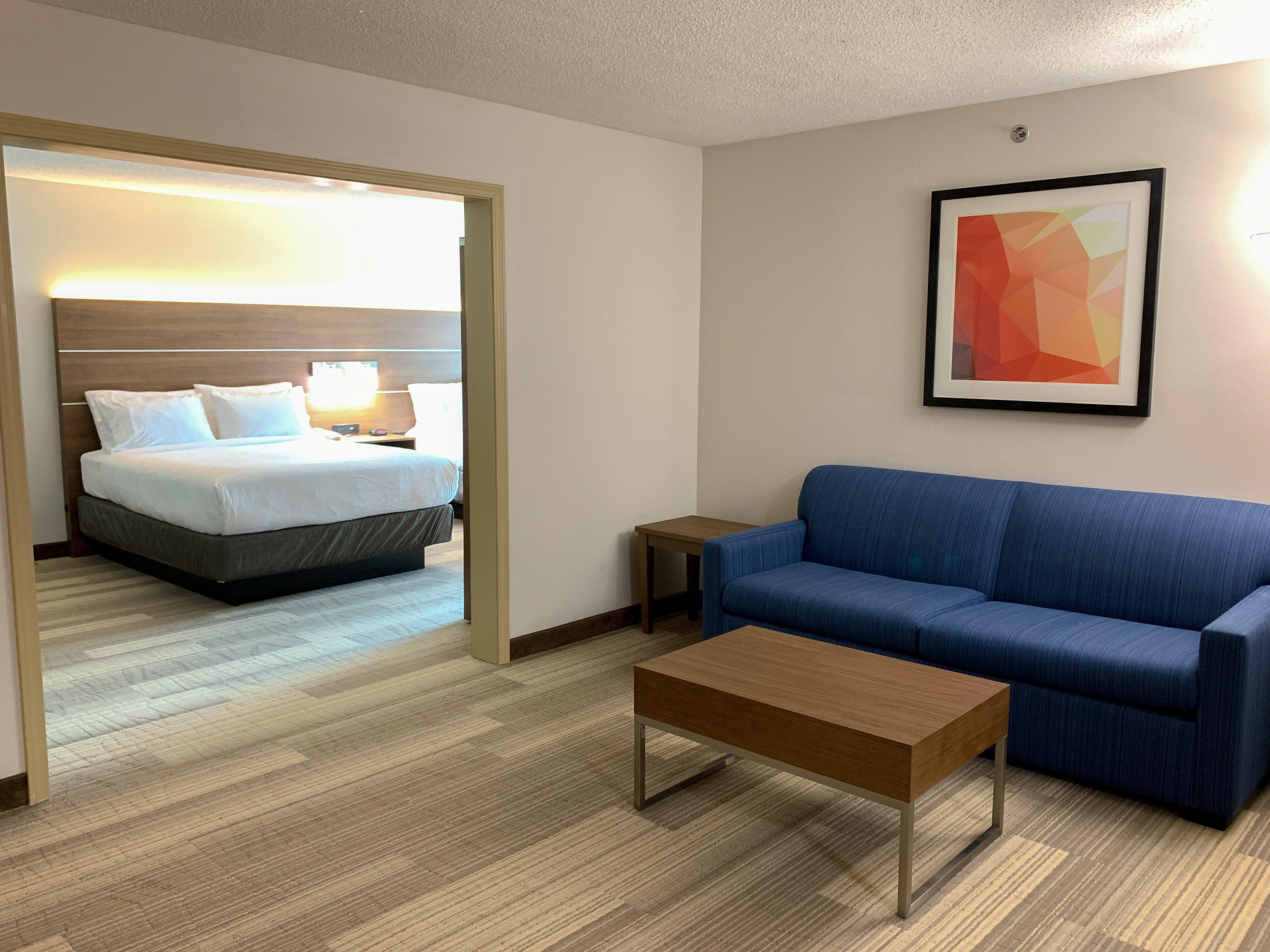Holiday Inn Express & Suites Lexington Downtown Area-Keeneland By Ihg Exterior photo