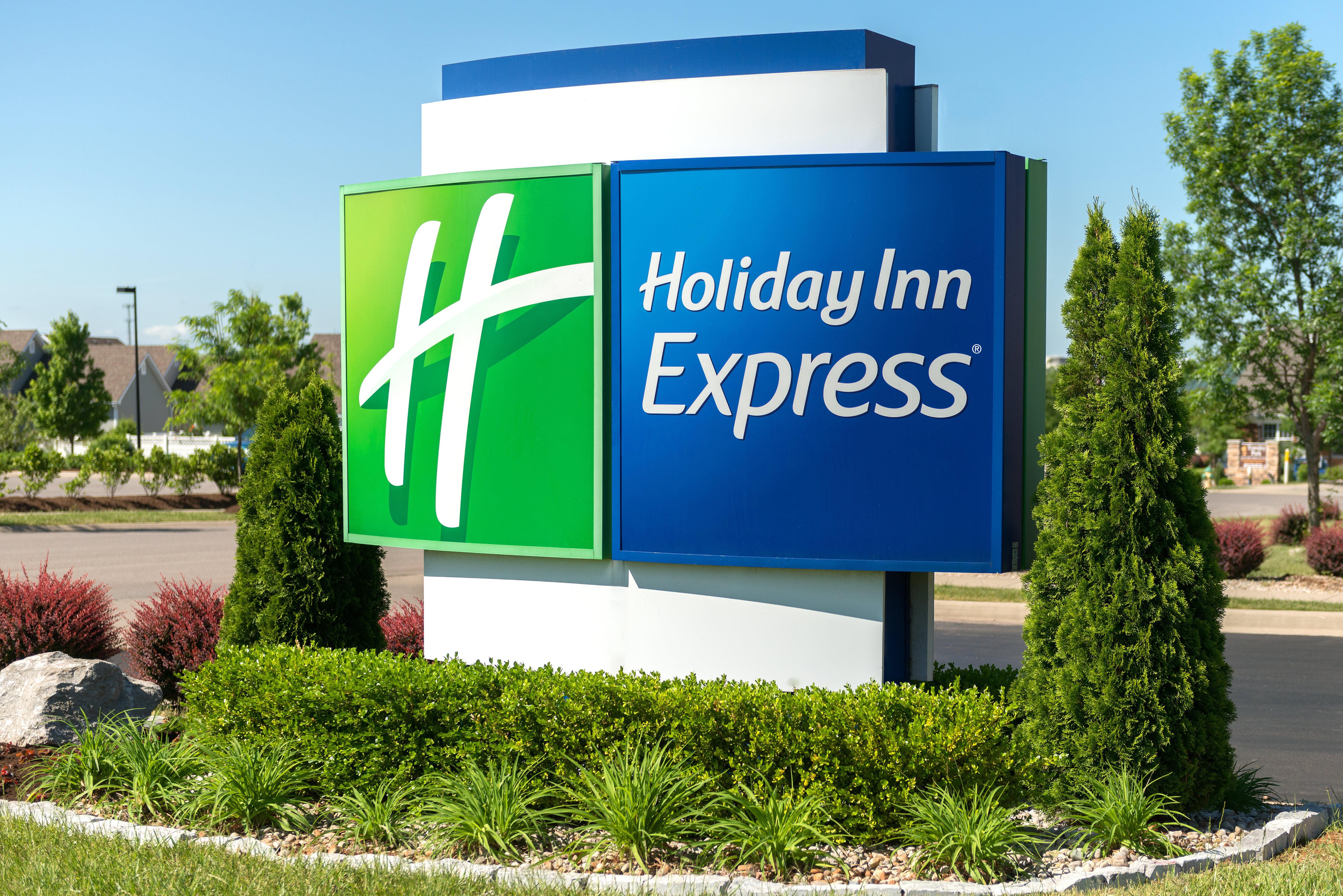Holiday Inn Express & Suites Lexington Downtown Area-Keeneland By Ihg Exterior photo