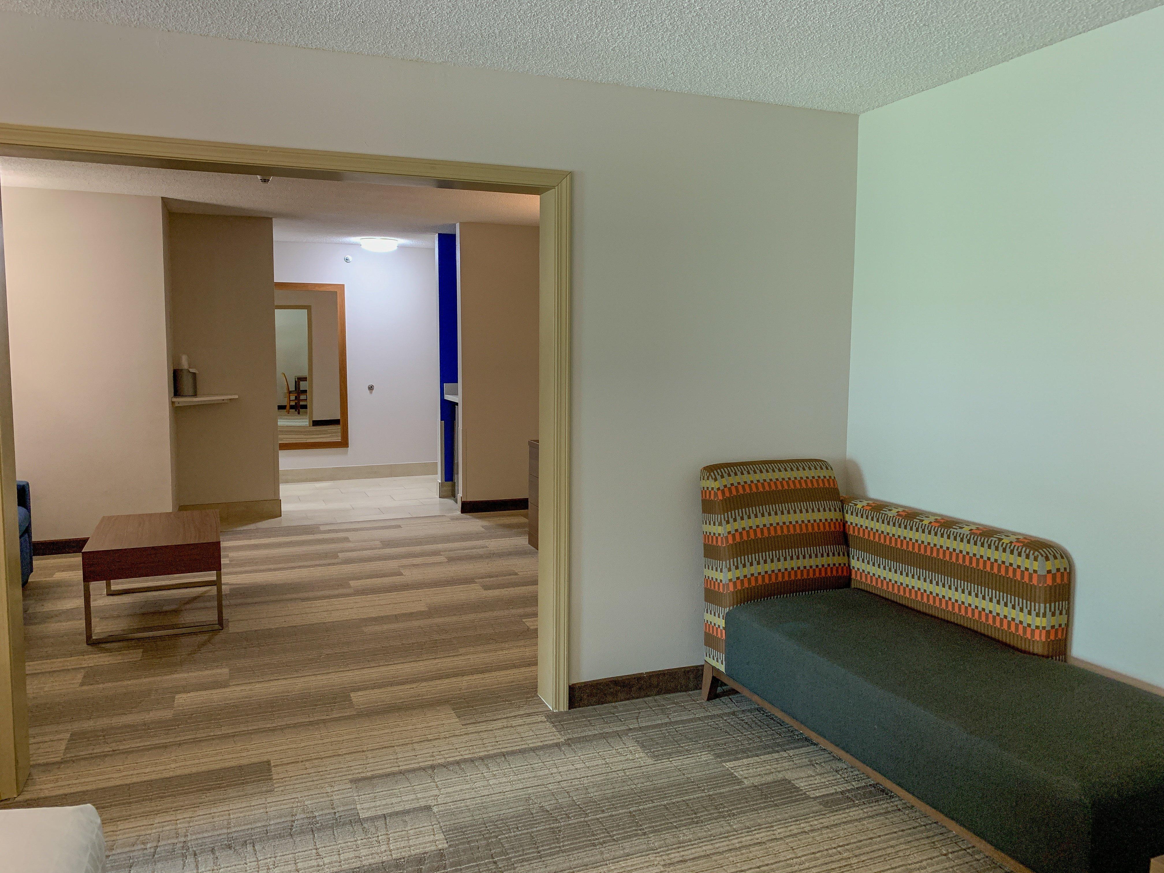 Holiday Inn Express & Suites Lexington Downtown Area-Keeneland By Ihg Exterior photo
